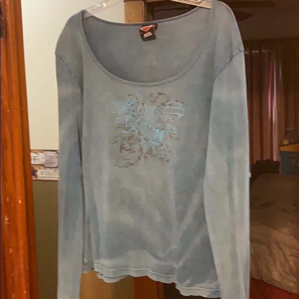 Cute 2 x long sleeve Harley Davidson shirt